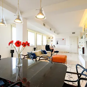 two-floors-luxurious-penthouse-2400-sqf.it-romehotels.com/